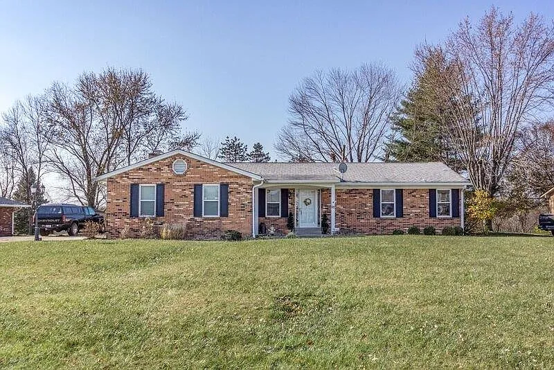 3193 Triplecrown Dr photo 1