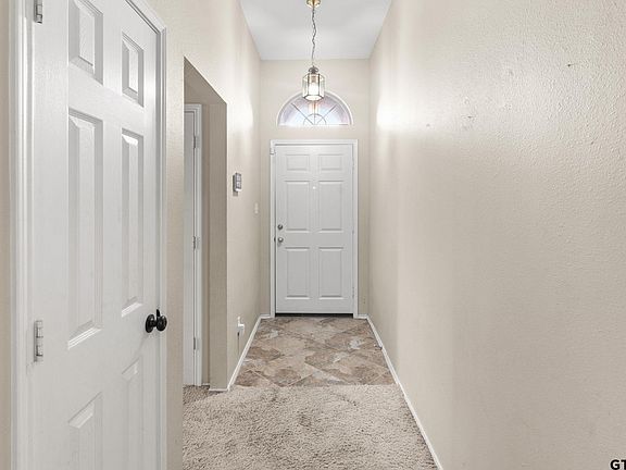 3rd image of 10829 Southern Trace Cir