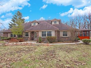 21158 N Highwood Rd, Kildeer, IL 60047