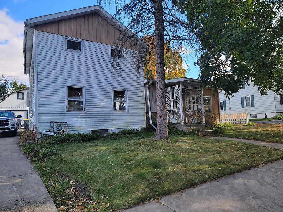 2nd image of 720 17th Ave