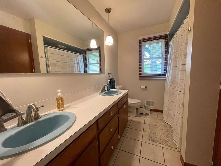 7865 Ridgewood Dr — Photo 15