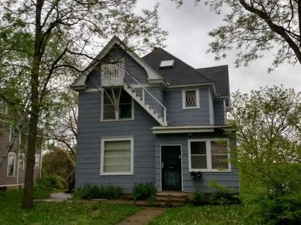 (undisclosed Address), Mankato, MN 56001