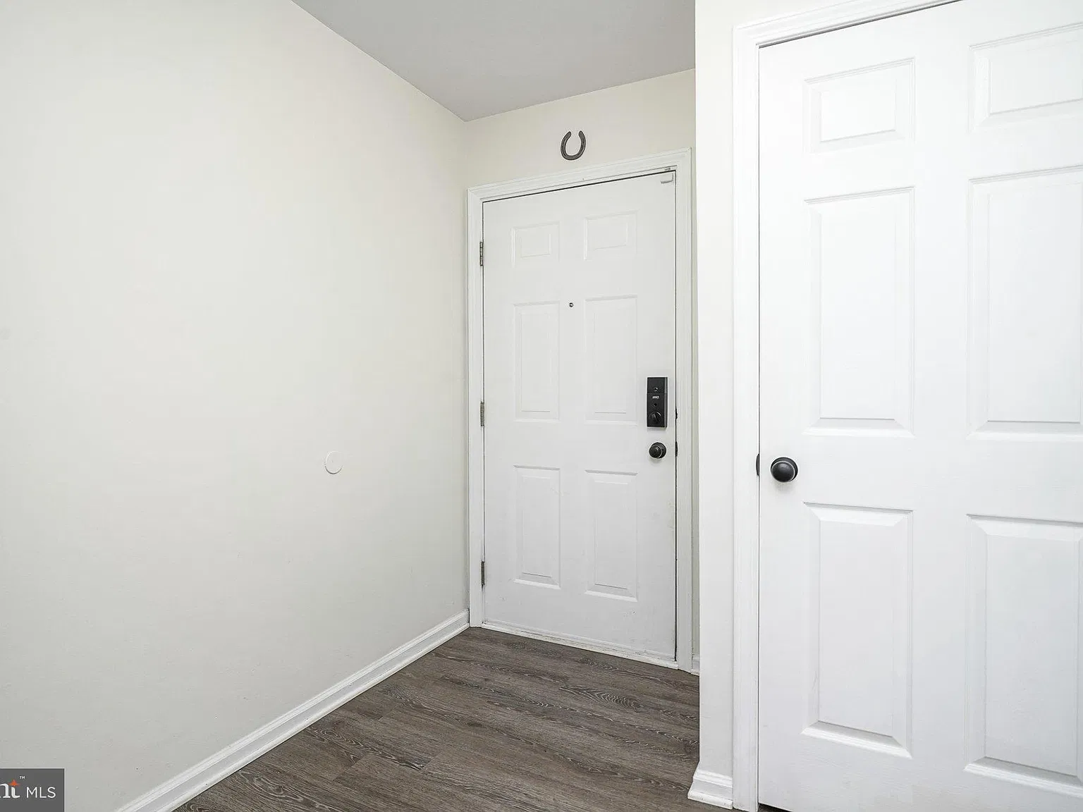 2 bed, 2.5 bath, 1500 sqft, $2,500 — Photo 3