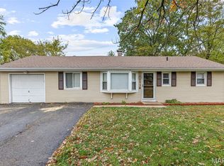 1738 E Highview Dr, Arnold, MO 63010