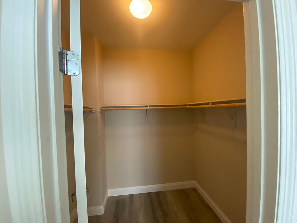 1st image of 9573 Greensburg Ave