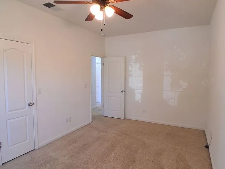 551 Lester Ave — Photo 20