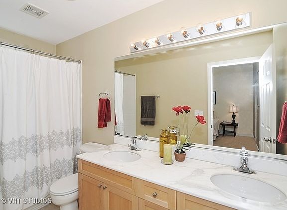 5th image of 2435 N Kedzie Blvd #2