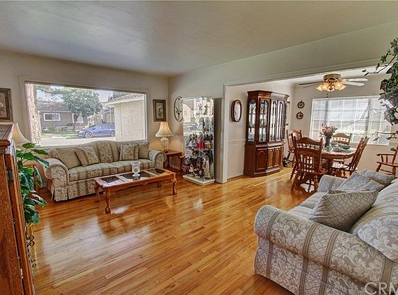 4th image of 4319 Knoxville Ave