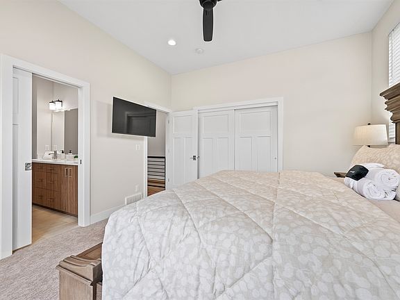 4th image of 4782 E Howe Dr