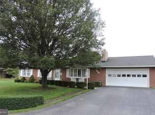 13502 Royal Rd, Hagerstown, MD 21742