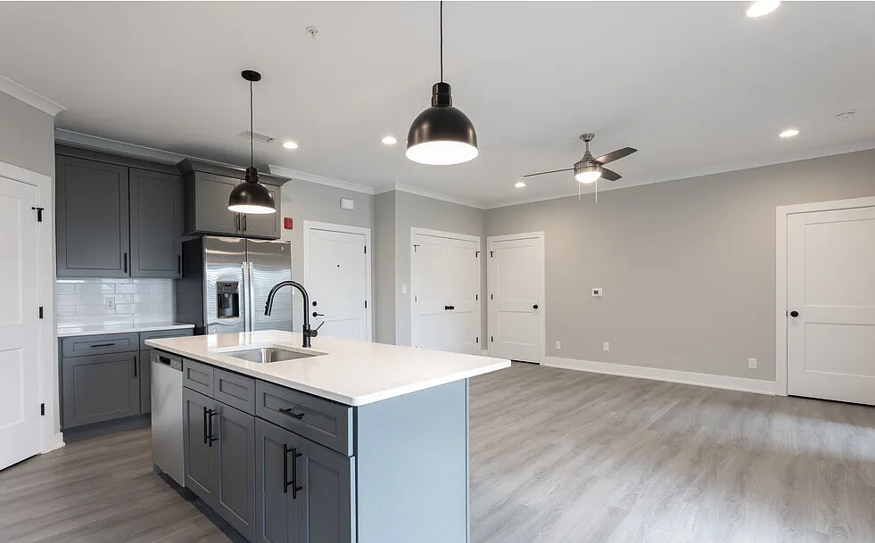 Building Photo - 1530 E Pointe Blvd NE #209-1108SF