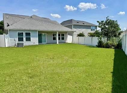944 Avondale Dr — Photo 3