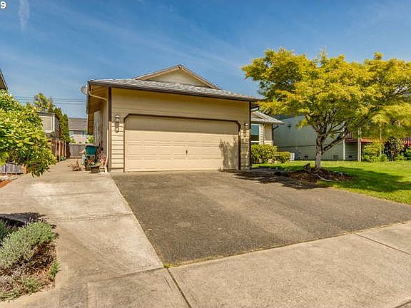 3rd image of 110 NE 148th St