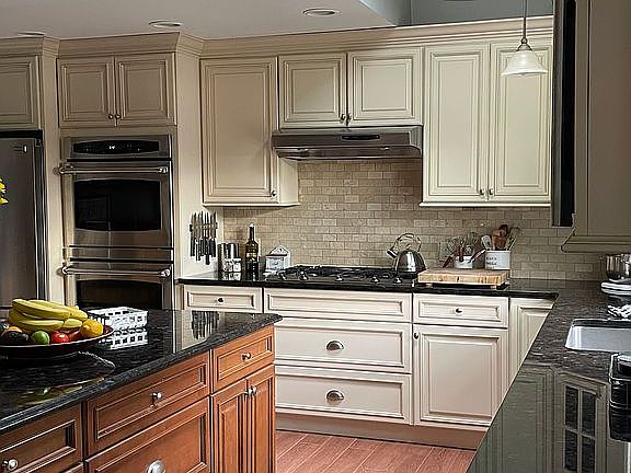 Kitchen and cooktop
