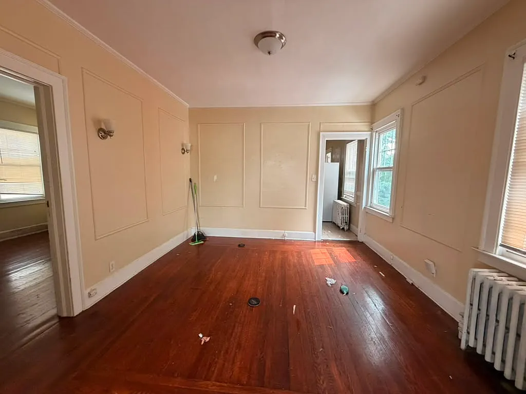 4 bed, $2,050 — Photo 3