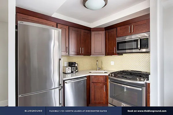 Rented by The Blueground | media 65