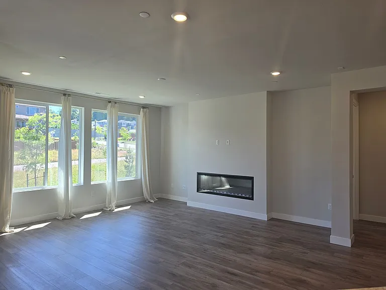 23386 Arbors Terrace Rd NE — Photo 8