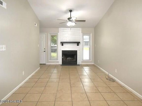 5th image of 129 Twinwood Dr