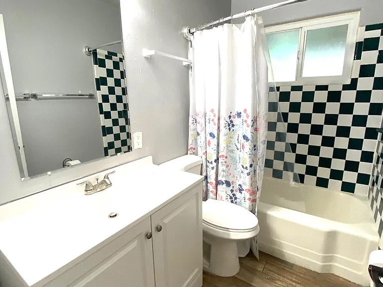 3450 E Yale St — Photo 11