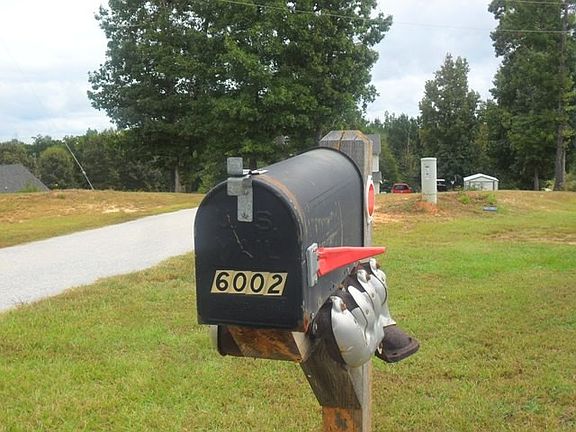 5th image of 6002 Highway 81