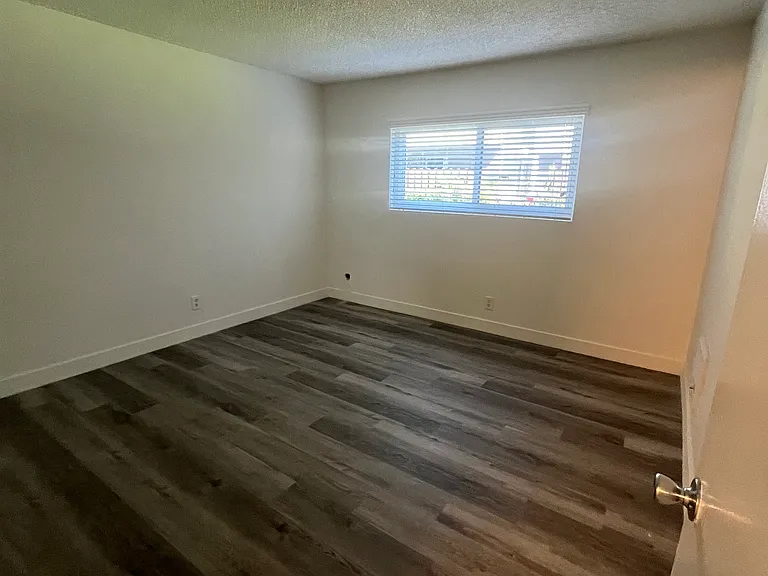 Ridgegate Apartments — Photo 21