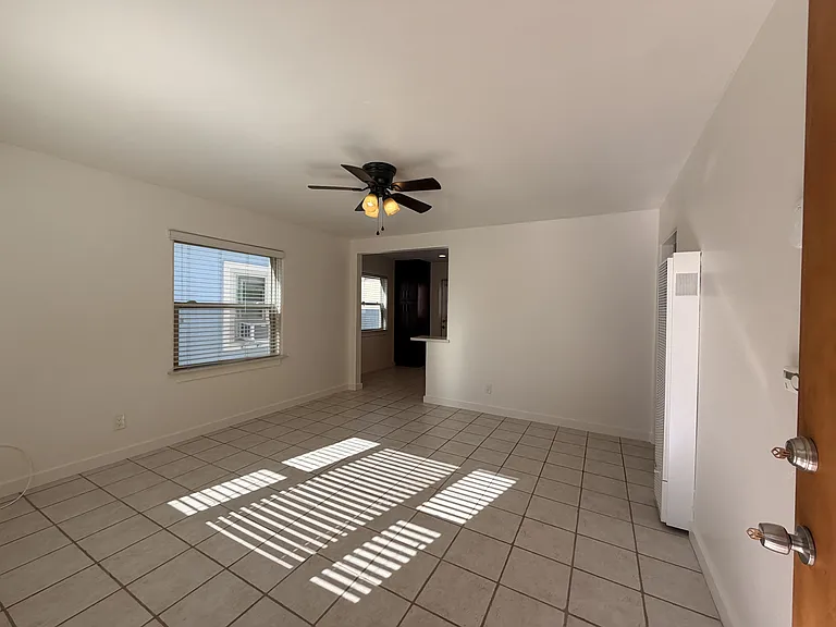 4355 1/2 Kansas St — Photo 5