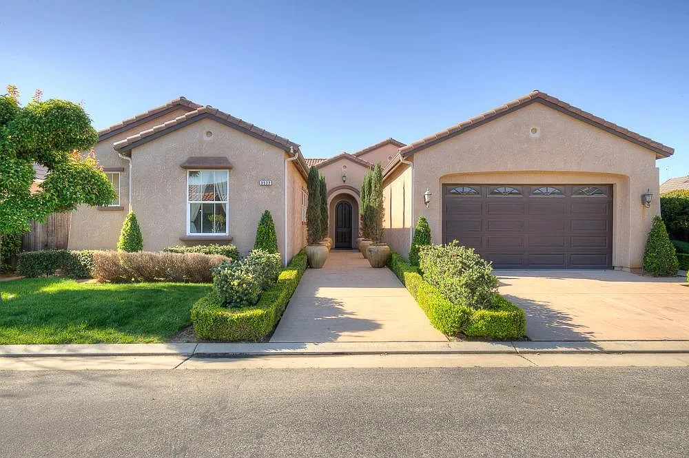 3532 Knightsbridge Ln photo 1