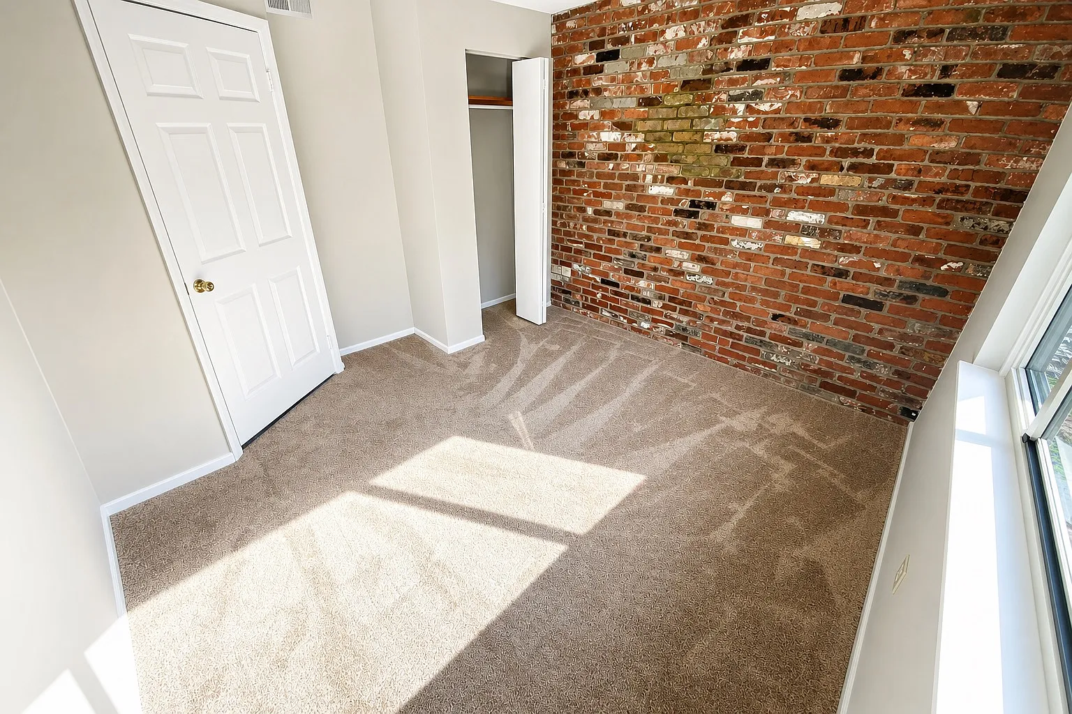 2 bed, 1.0 bath, $849 — Photo 4