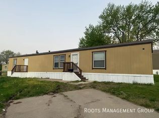 3831 SW South Park Ave LOT E19, Topeka, KS 66609