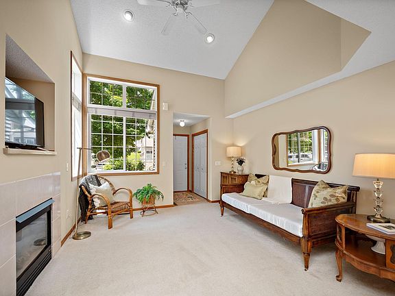 3rd image of 13476 Settlers Ridge Ln