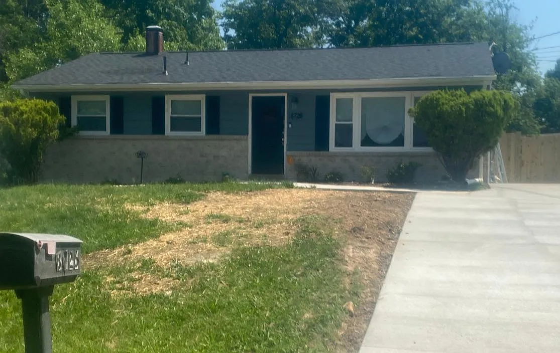 3 bed, 1000 sqft, $2,200 — Photo 1