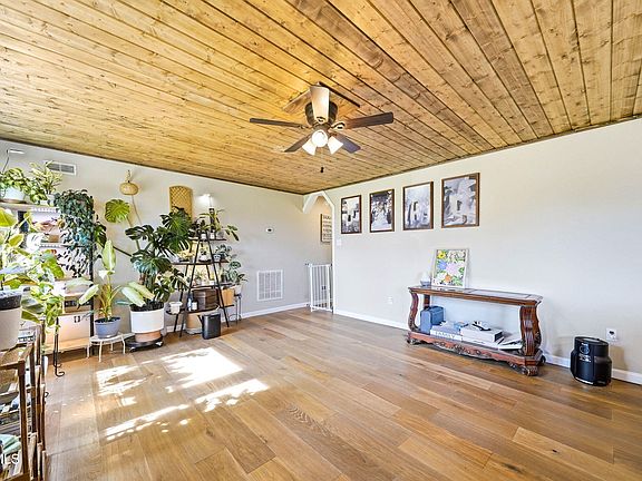 5th image of 435 Oak Grove Rd
