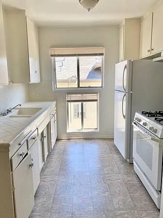 2nd image of 318 N Avenue 57 APT 6