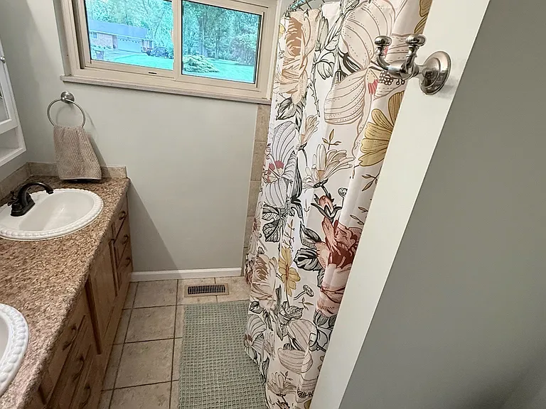 8917 Slagle Rd — Photo 23