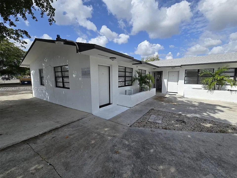 Building Photo 5
