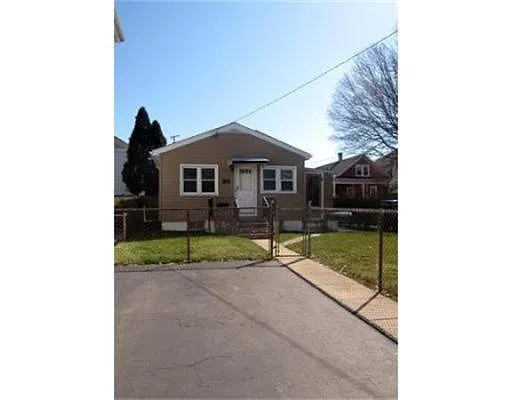 Building Photo - 30 Lucas St #1