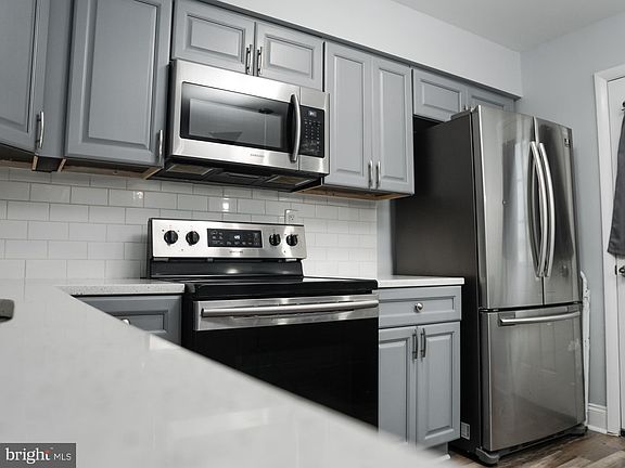 5th image of 11 Keen Valley Dr