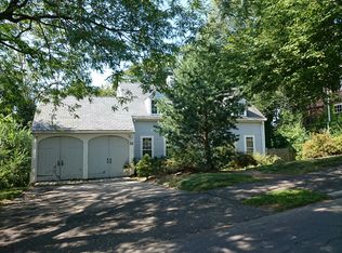 32 Walnut Hill Rd, Brookline, MA 02467