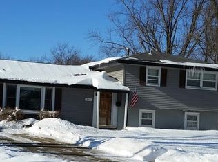 522 Cloud Ct, Schaumburg, IL 60193