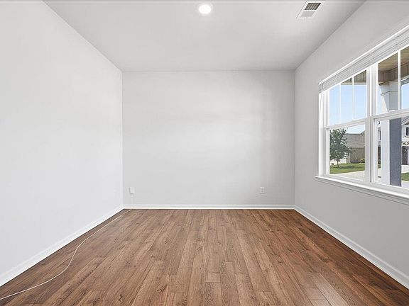 4th image of 5192 Pratt Dr