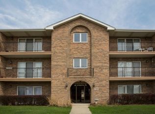9960 W 153rd St APT 1E, Orland Park, IL 60462