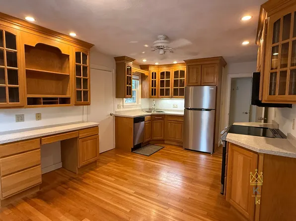 24 Murray Rd, Newton, MA 02465