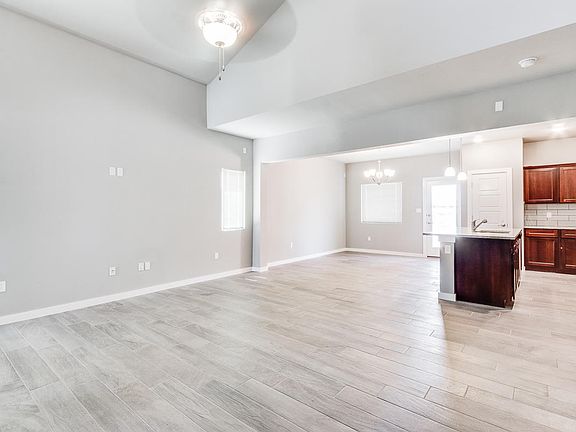 3rd image of 6921 Black Mesquite Dr