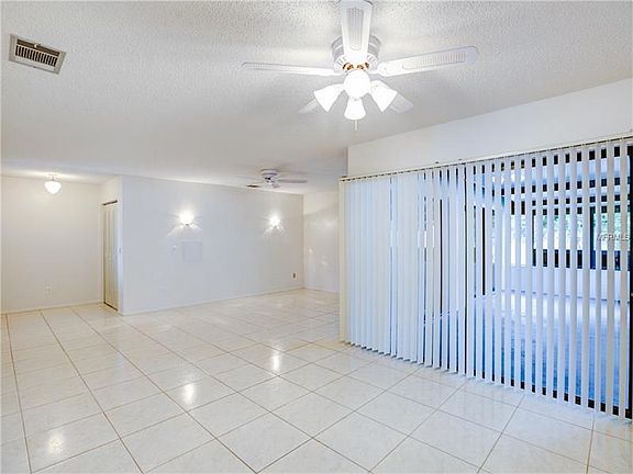 3rd image of 2887 Sunbranch Dr