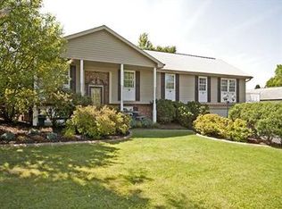 108 Community Center Dr, Harmony, PA 16037