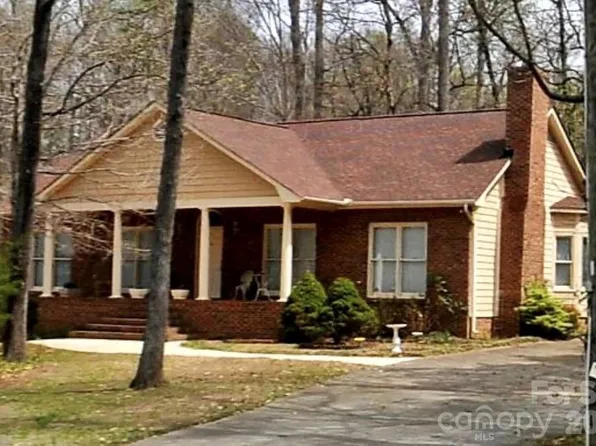 2625 Toddville Rd, Charlotte, NC 28214