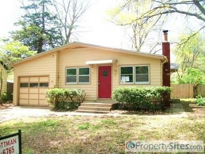 921 SW Warren Ave, Topeka, KS, 66606
