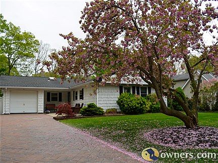 1st image of 9 Skylark Ln