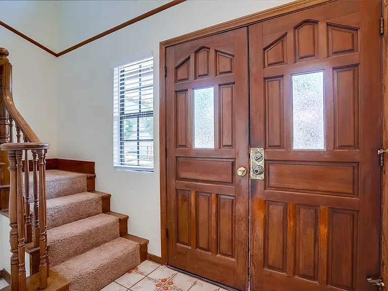 1307 Mackay Ln — Photo 50