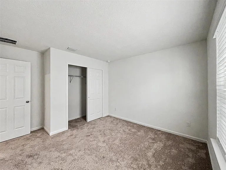 55 Signet Cir — Photo 30